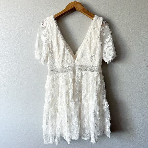 DB Studio 3D Fooral Lace Mini V Neck Dress Women’s Size 14 Bride Wedding NEW - Picture 7 of 14
